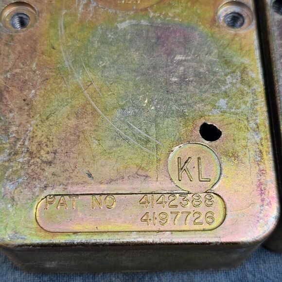 LA GARD Lock Body/Housings+ 2200 Series Key Lock For Parts (Lot of 2) - Picture 6 of 9